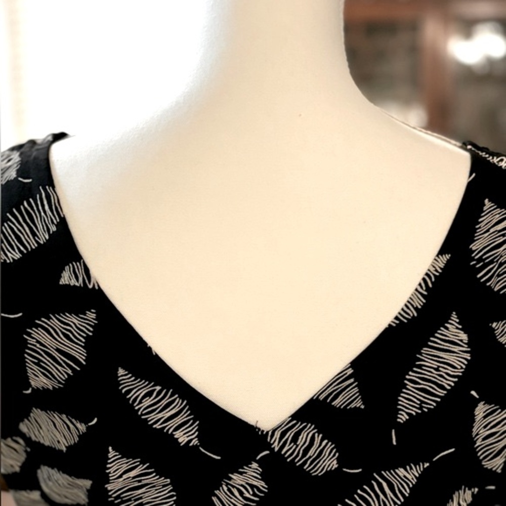 Mario Balthazar Black & Cream Sleeveless Full Wrap Dress Size 10 - Picture 6 of 12